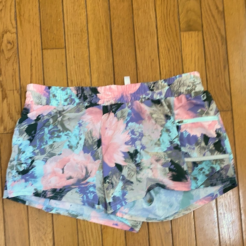 Fabletics floral pattern athletic shorts size large